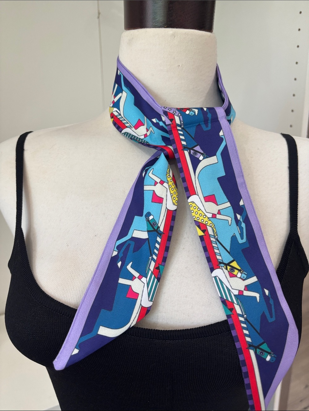 Silk-Like Purple & Blue Patterned Neck Scarf